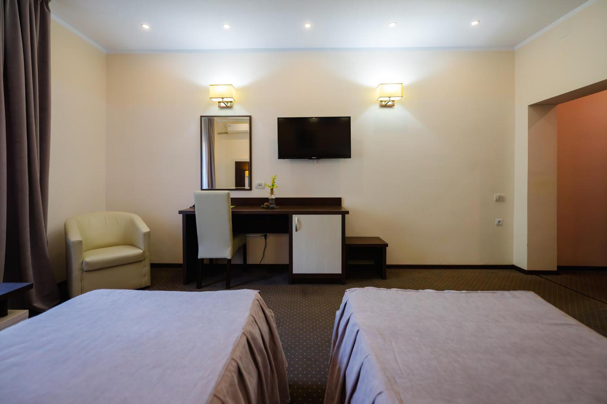 Hotel Evergreen 아마라 외부 사진